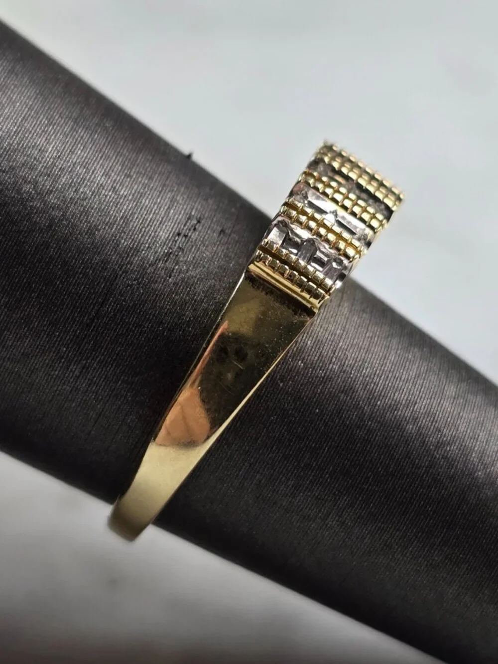 Womens Vintage Estate 10K Yellow Gold Modernist Diamond Ring 2.9g E5192